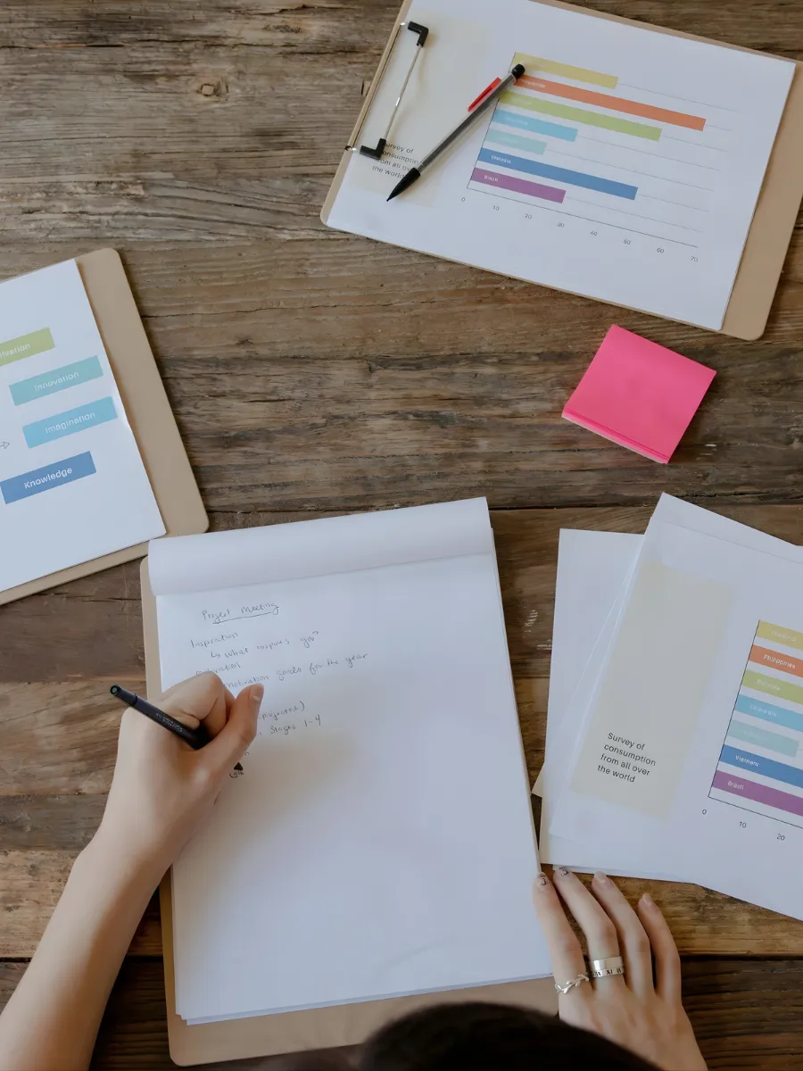 Welcome to the professional services of Ekaterina van de Viven – certified translator and sworn interpreter in Remscheid, Germany. I provide high-quality certified translations, sworn interpreting, and professional language services for individuals, businesses, law firms, courts, and public authorities. If you are looking for a certified translator in Remscheid, a sworn interpreter near you, or professional translation services in North Rhine-Westphalia (NRW), you are in the right place.