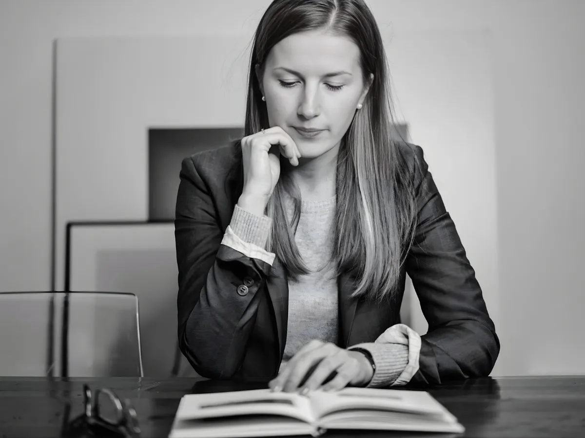 Welcome to the professional services of Ekaterina van de Viven – certified translator and sworn interpreter in Remscheid, Germany. I provide high-quality certified translations, sworn interpreting, and professional language services for individuals, businesses, law firms, courts, and public authorities. If you are looking for a certified translator in Remscheid, a sworn interpreter near you, or professional translation services in North Rhine-Westphalia (NRW), you are in the right place.